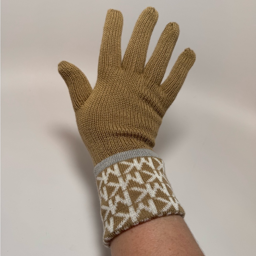 Michael Kors Matching Hat & Gloves Set Brown Gold White Monogram Winter Fashion - Picture 7 of 7